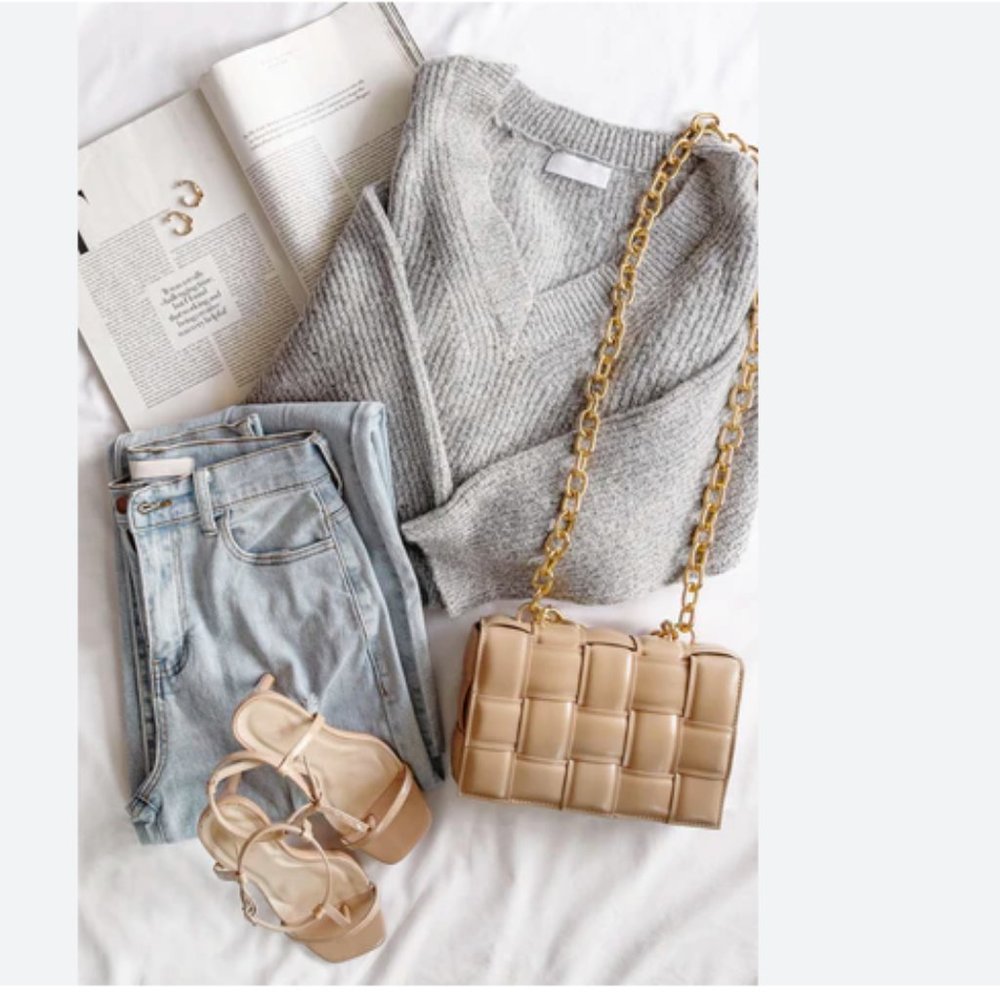 PRICELESS Quinn Cream Quilted Purse w/ Gold Chain Straps